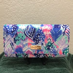 Lilly Pulitzer travel organizer